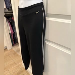 Champion Black Workout Capri Leggings White Piping Size Small